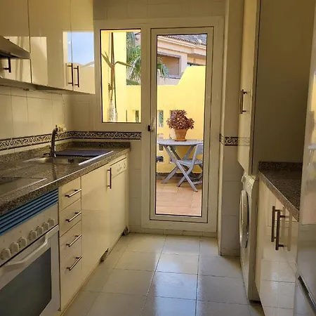 Precioso Apartamento, Todo Equipado, Con Piscinas * Manilva
