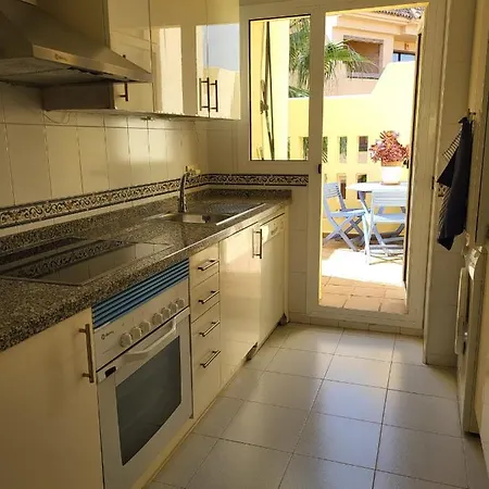 Precioso Apartamento, Todo Equipado, Con Piscinas * Manilva